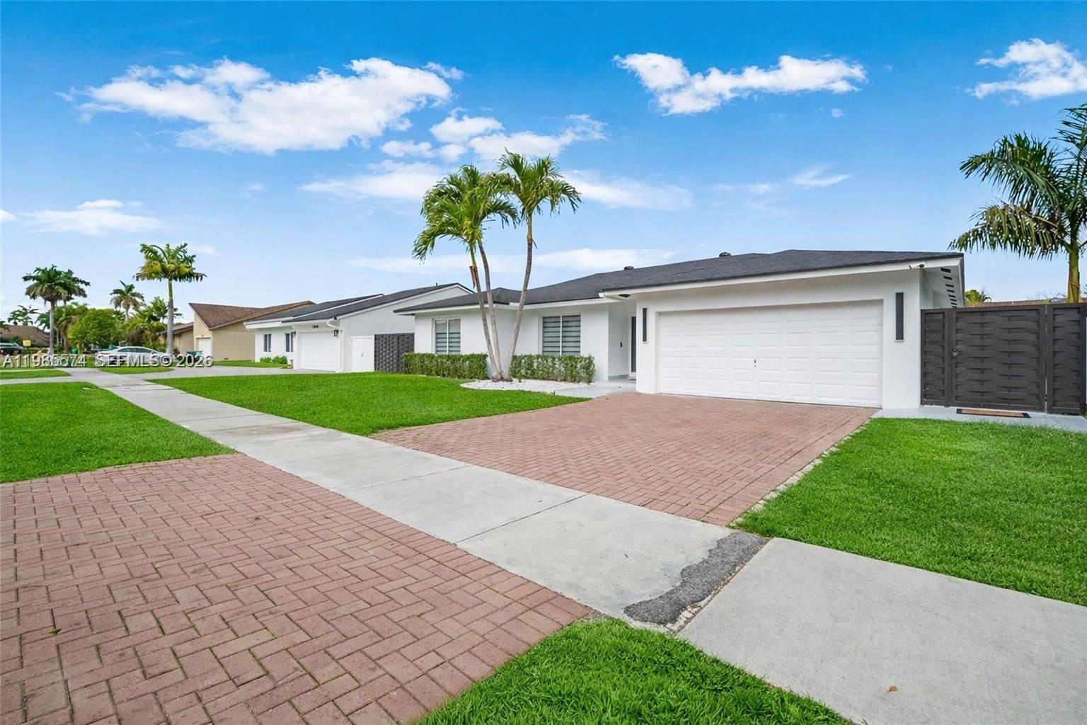 SHORES LINDGREN - Residential