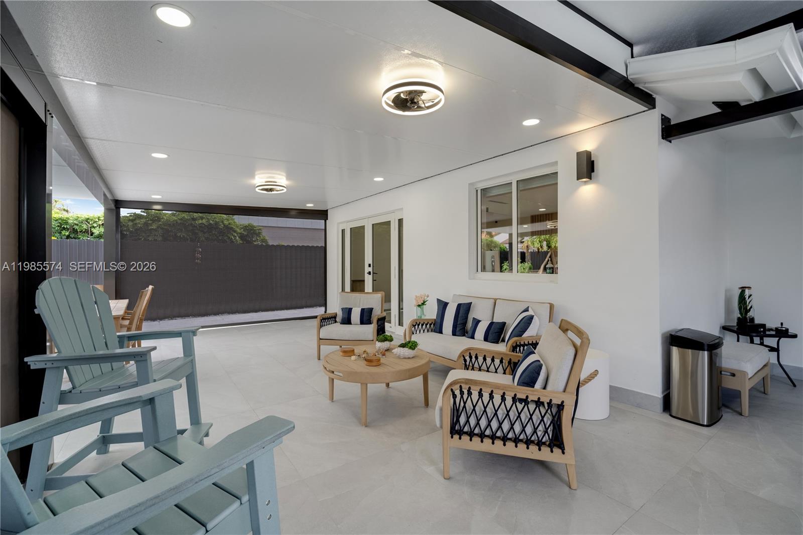 SHORES LINDGREN - Residential