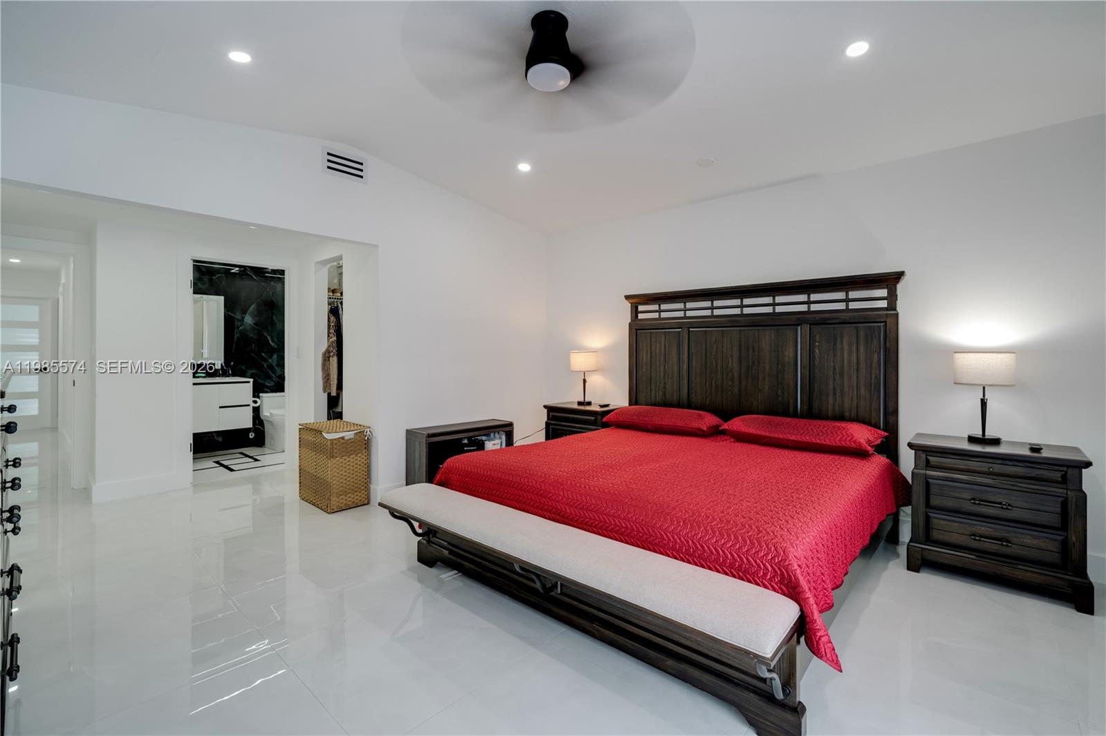 SHORES LINDGREN - Residential