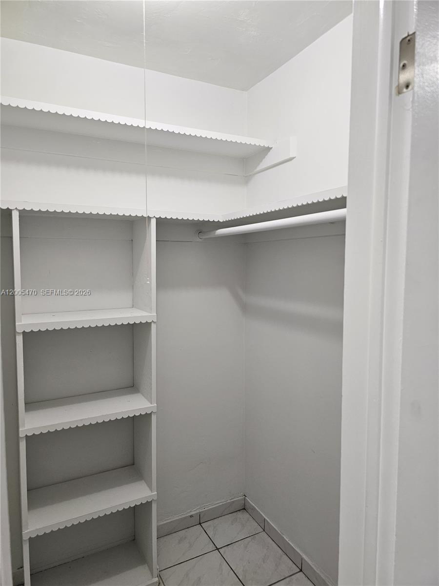 WILEY CONDO APTS - Residential Lease