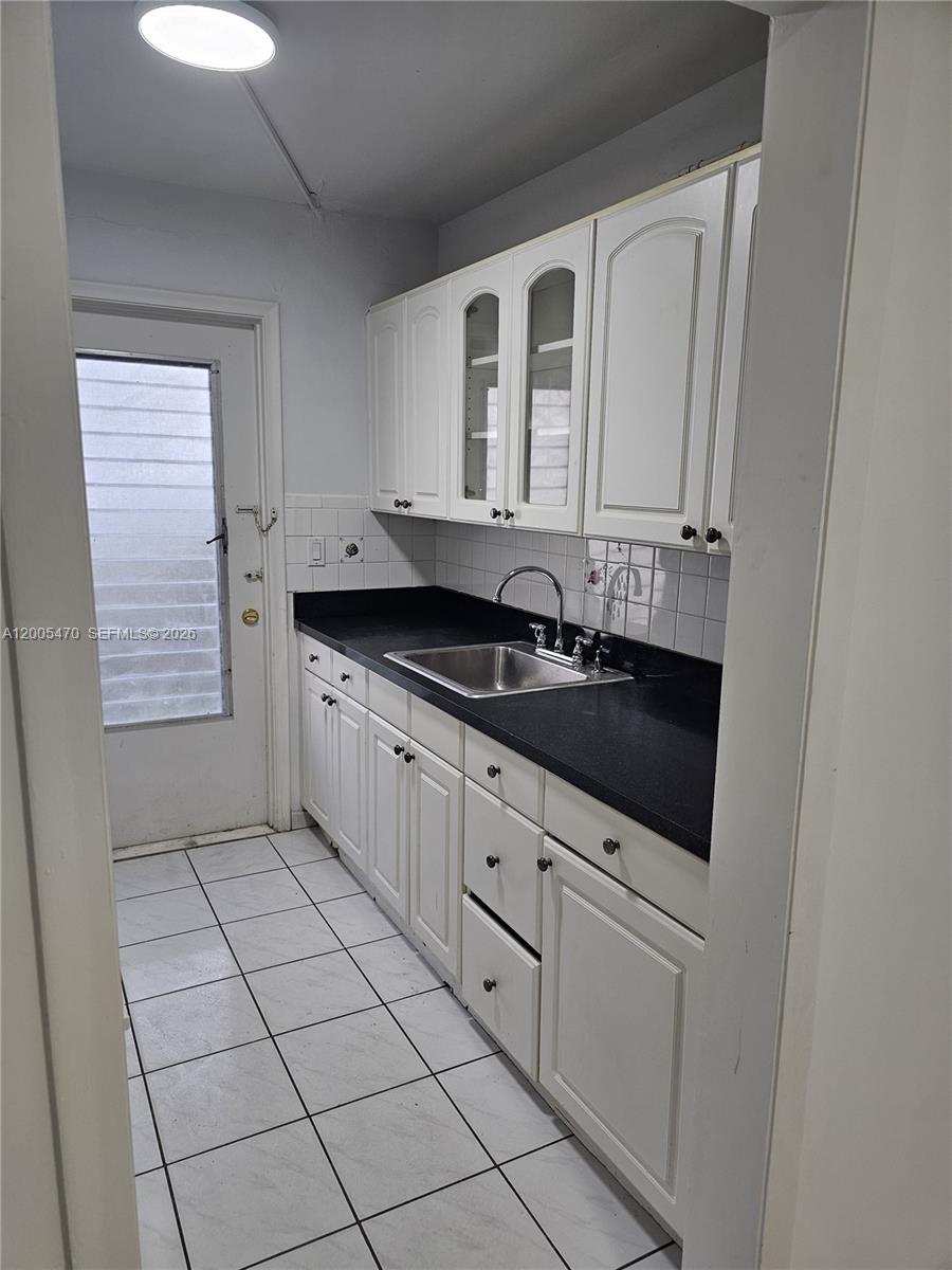 WILEY CONDO APTS - Residential Lease