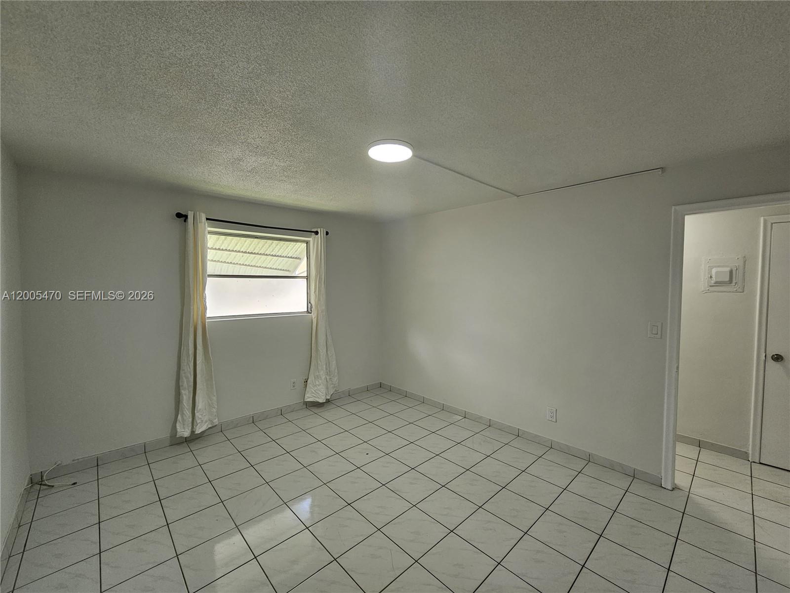 WILEY CONDO APTS - Residential Lease