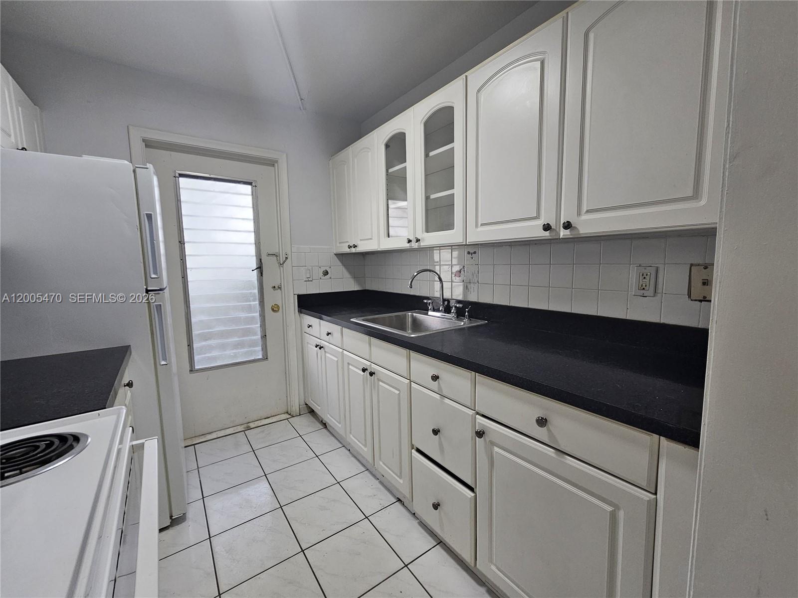 WILEY CONDO APTS - Residential Lease