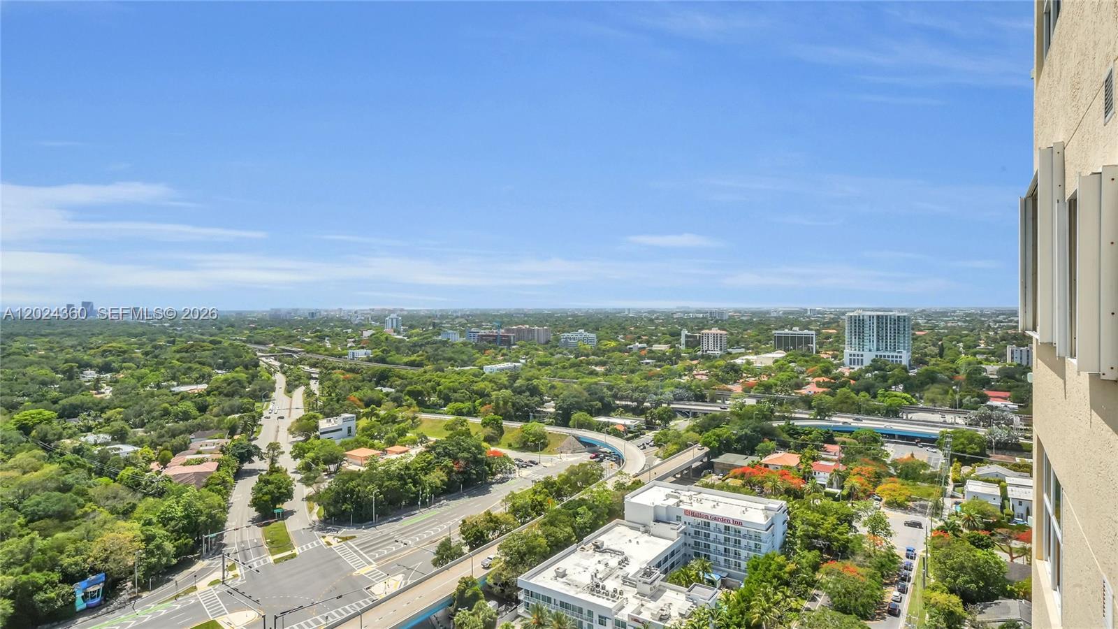 THE METROPOLITAN CONDO - Residential Lease