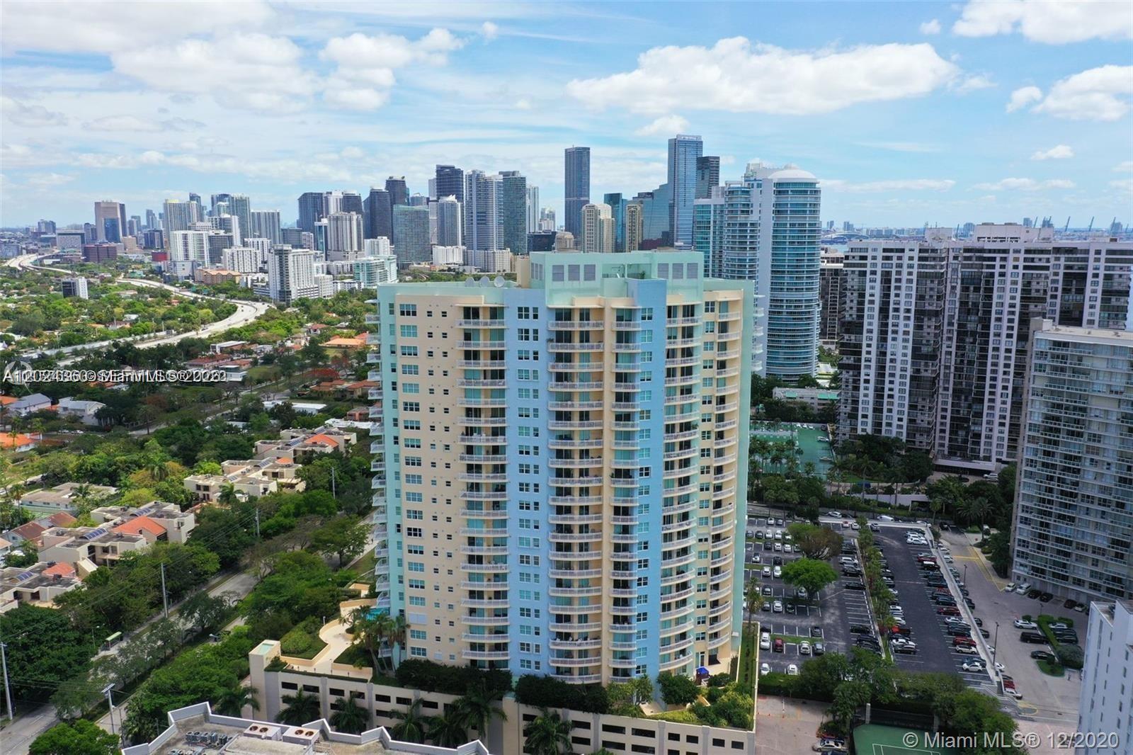 THE METROPOLITAN CONDO - Residential Lease