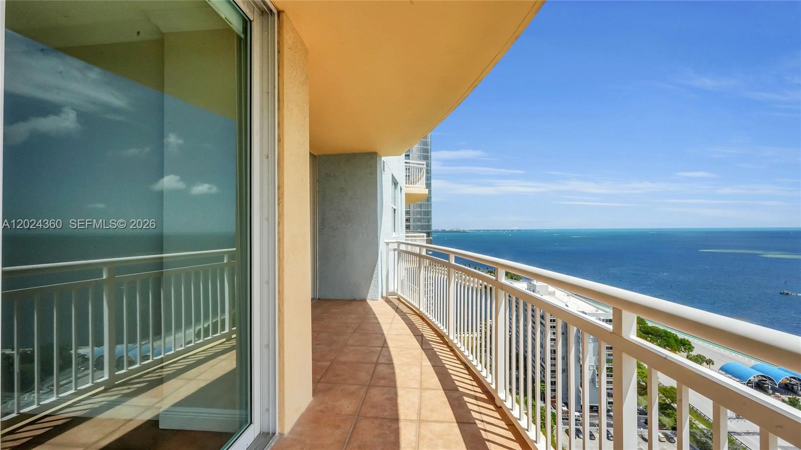 THE METROPOLITAN CONDO - Residential Lease