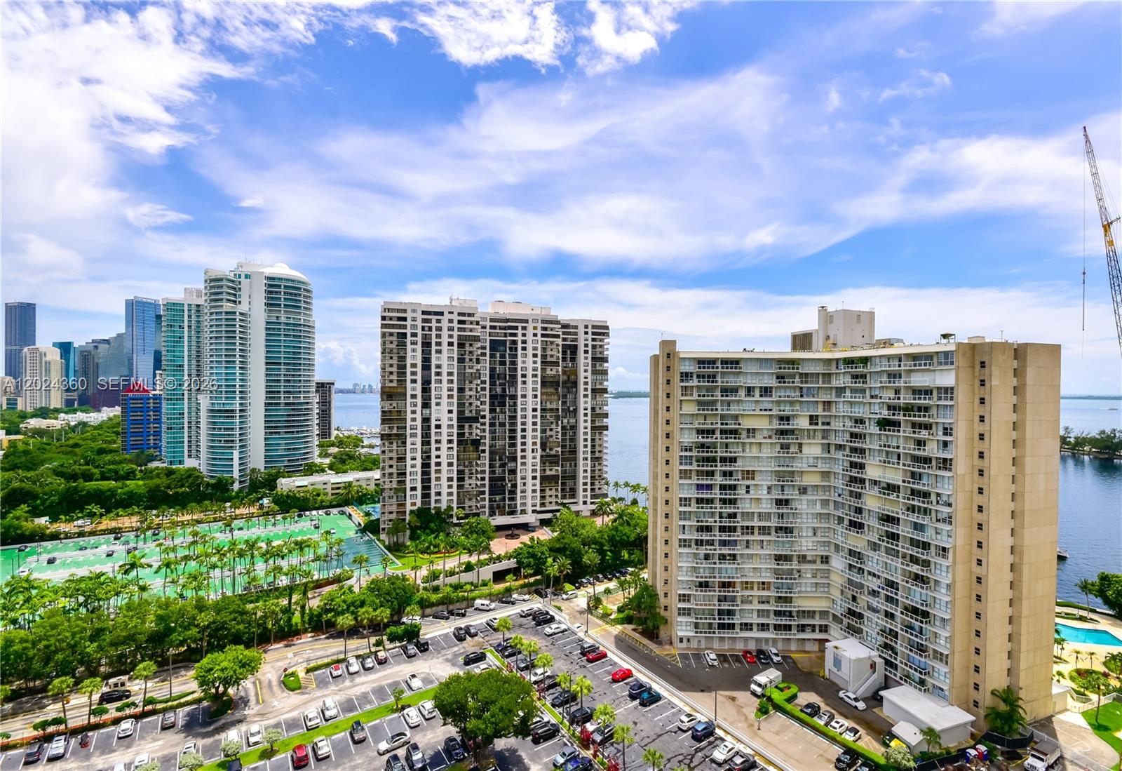 THE METROPOLITAN CONDO - Residential Lease