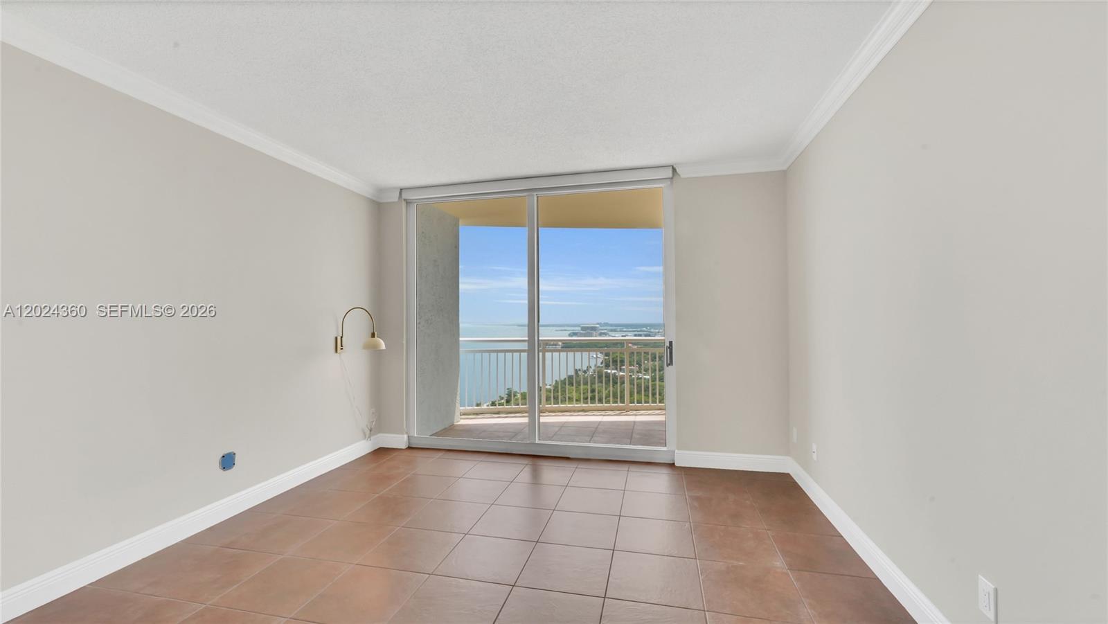 THE METROPOLITAN CONDO - Residential Lease