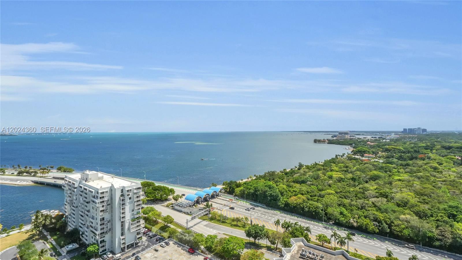 THE METROPOLITAN CONDO - Residential Lease