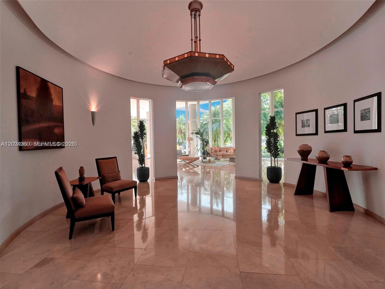 THE METROPOLITAN CONDO - Residential Lease