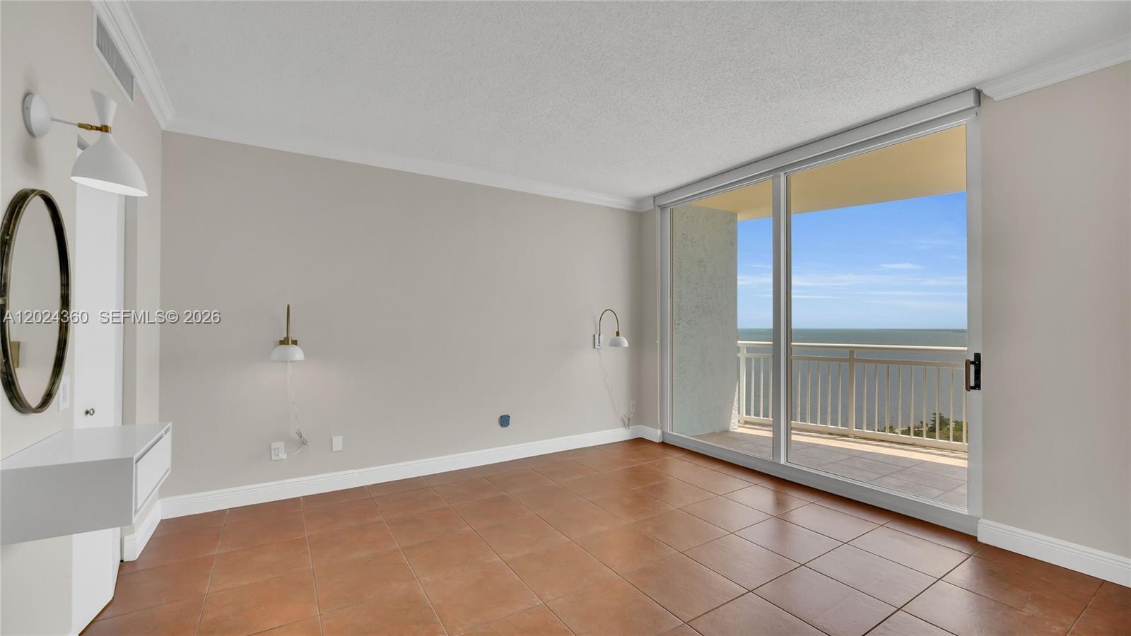 THE METROPOLITAN CONDO - Residential Lease