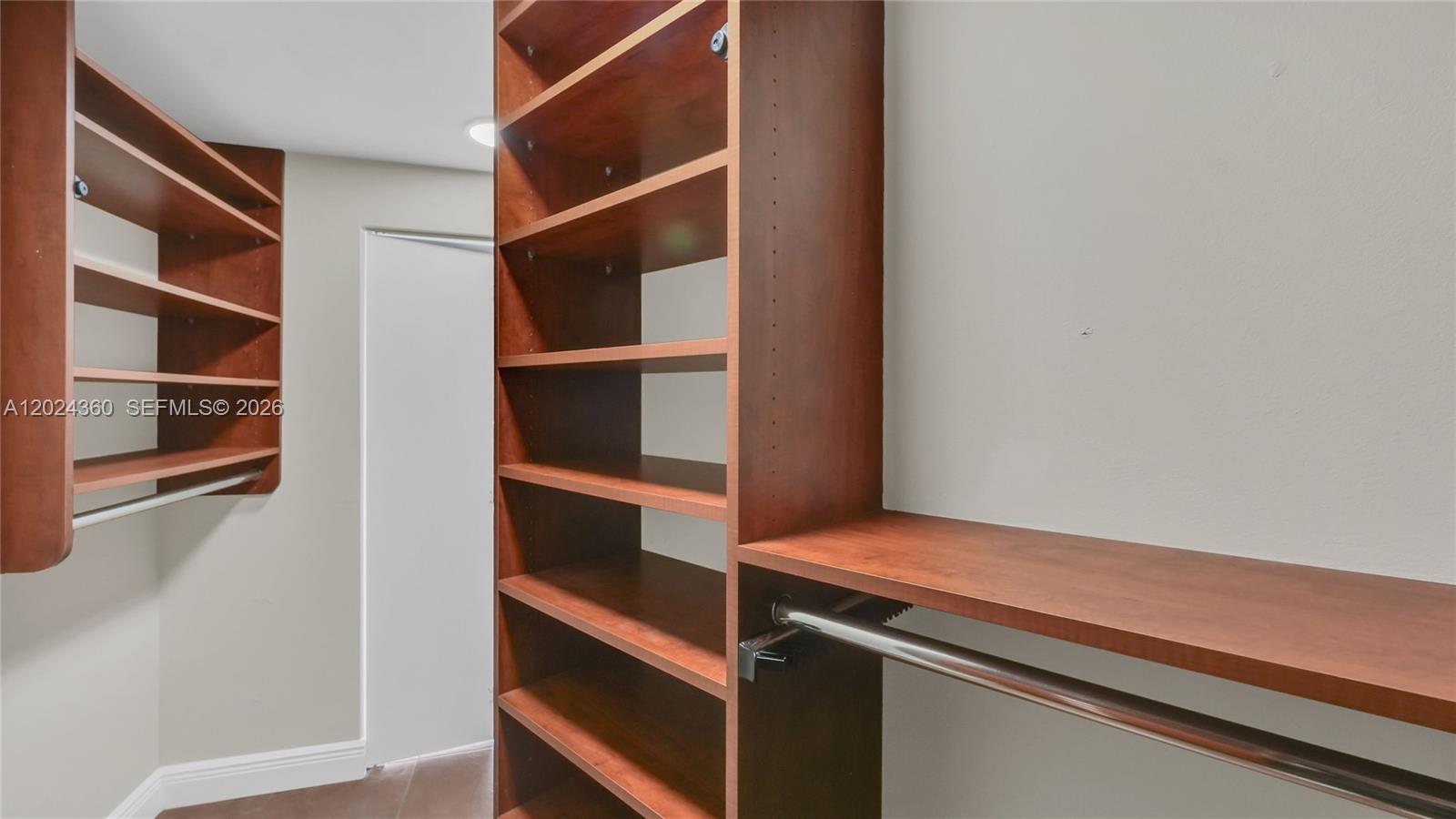 THE METROPOLITAN CONDO - Residential Lease