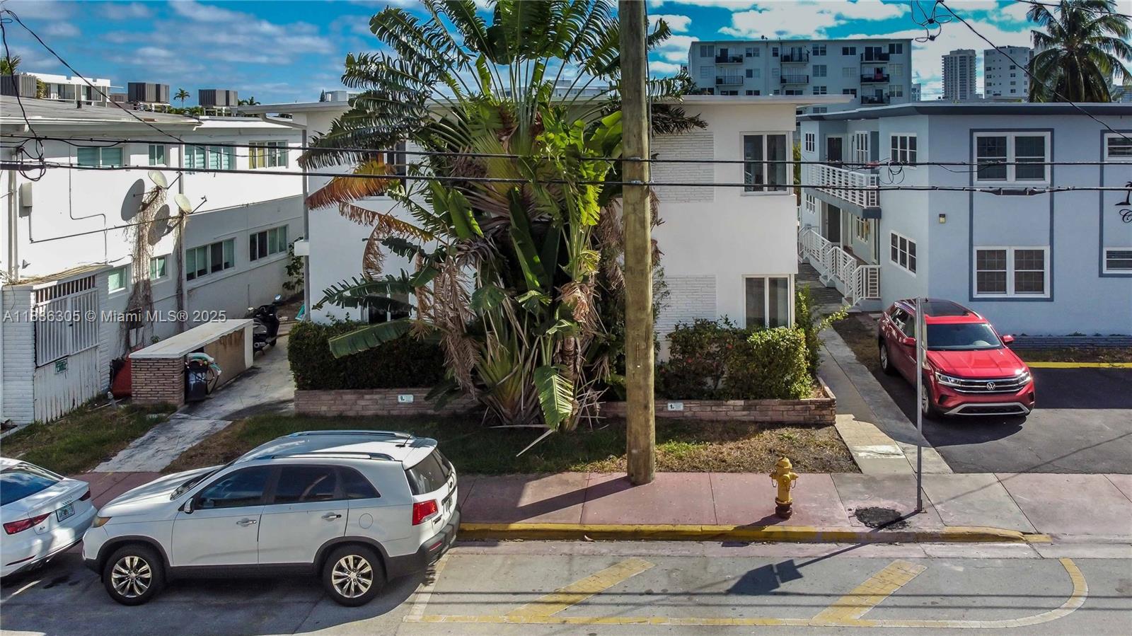 Waterfront income property in Miami Beach's Biscayne Point neighborhood. Six large one-bedroom units (approx. 775 sq ft each), that can be converted to 2/1, located on a wide section of the Tatum Waterway. Well maintained building with upgrades like impact windows and doors, new railing, electrical and plumbing, well maintained seawall with new fence. Ability to build 3- 30' finger docks.