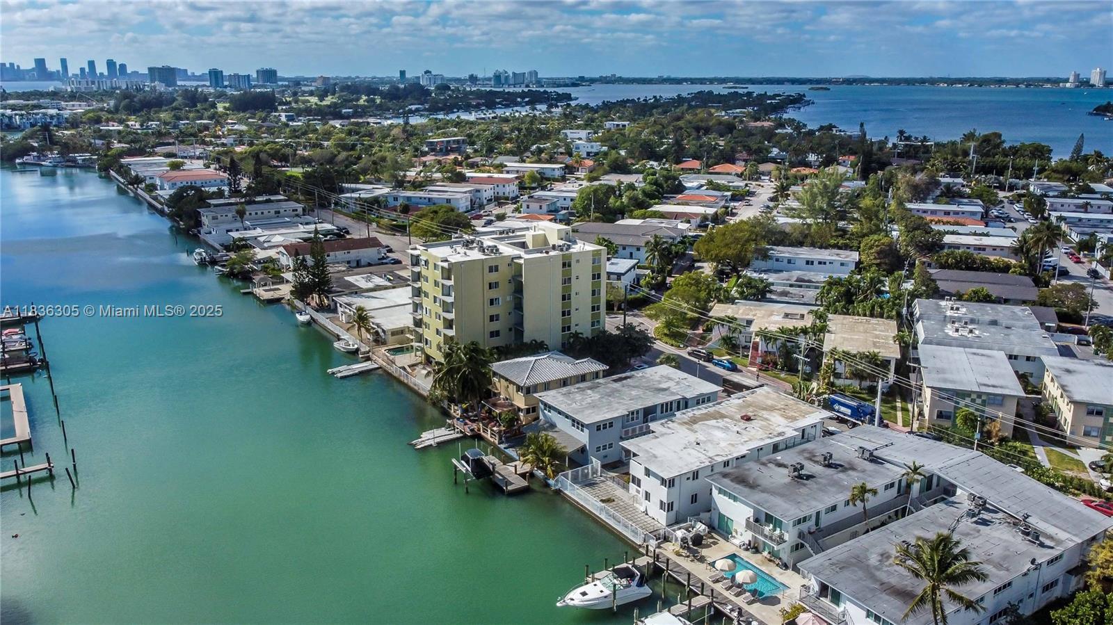 8025 Crespi Blvd, Miami Beach, FL, 33141/$1,580,000 4 8025 Crespi Blvd
