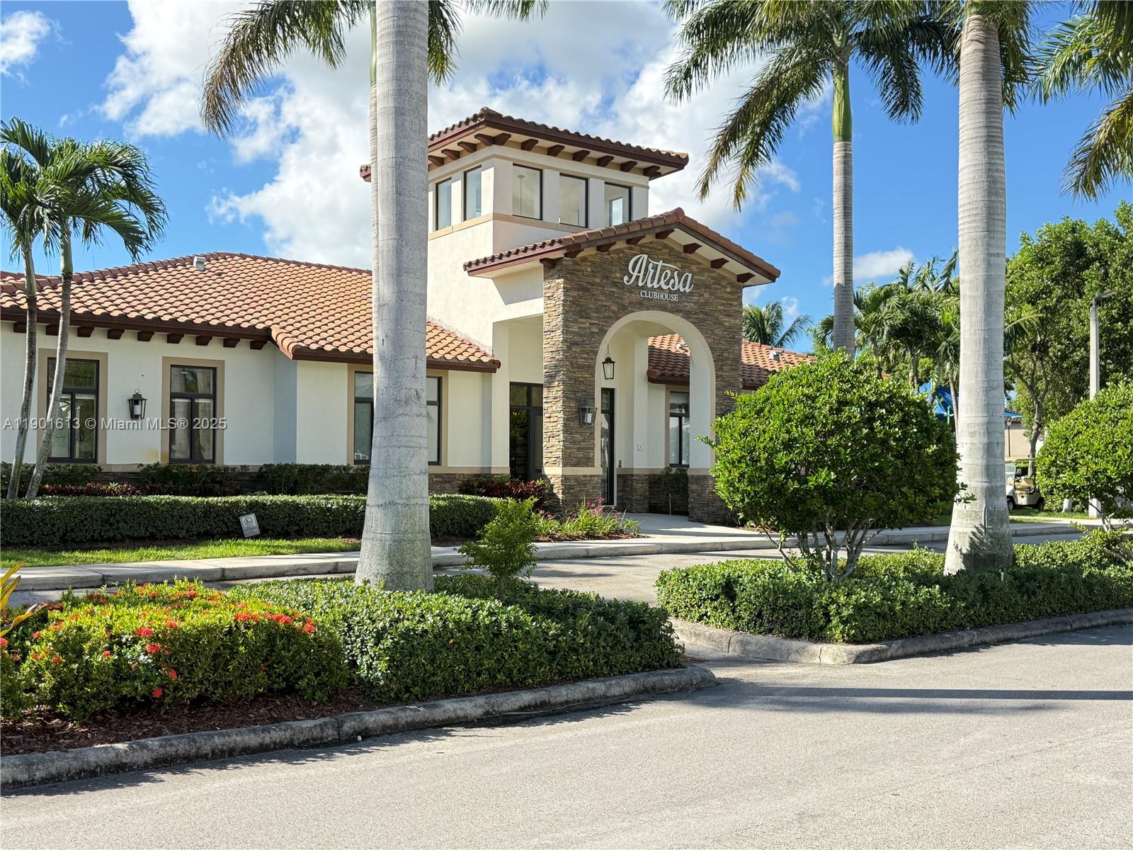 COCO PALM ESTATES - Residential Lease