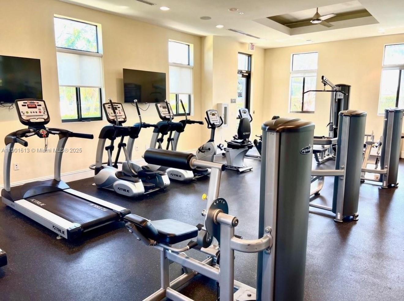 COCO PALM ESTATES - Residential Lease