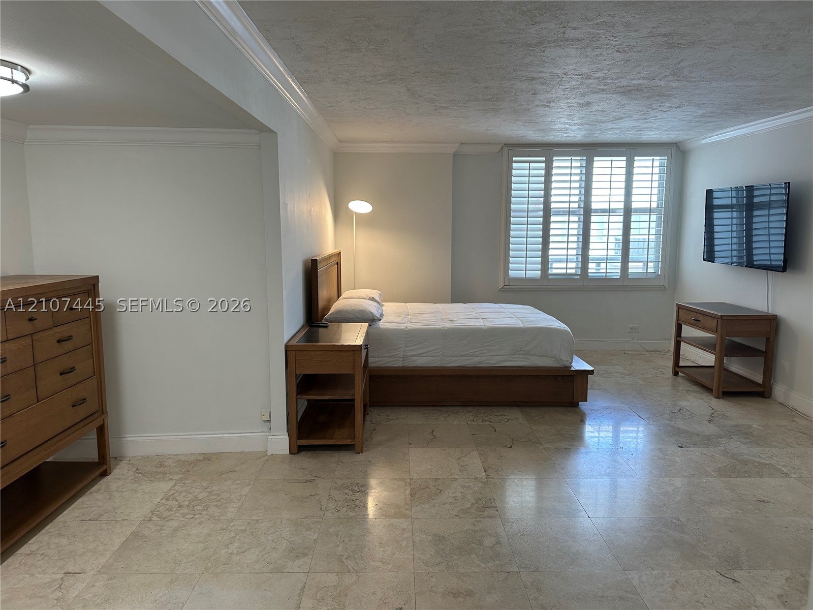 6039 Collins Ave PH21