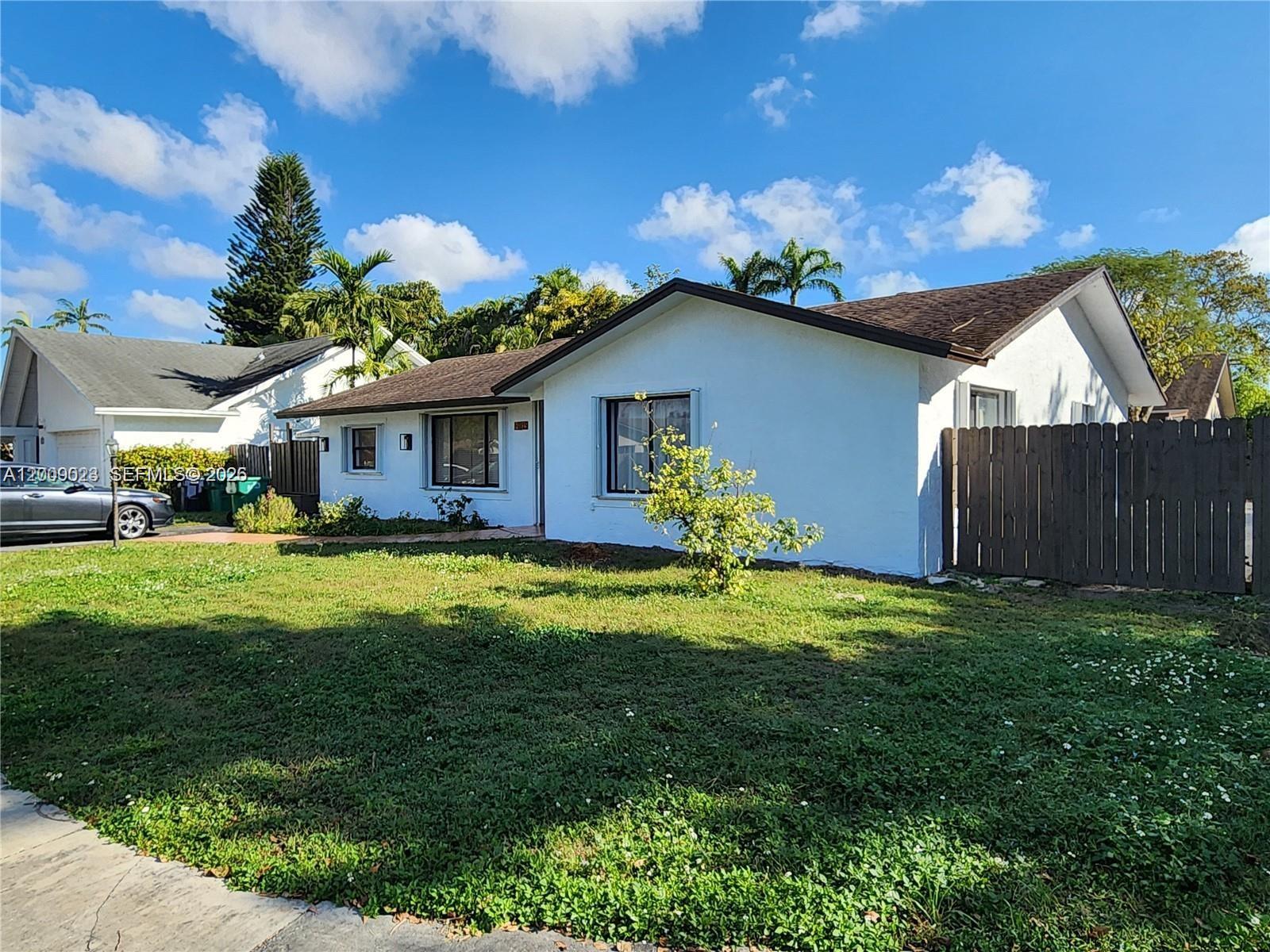 CALUSA CLUB ESTATES 5TH A - Residential