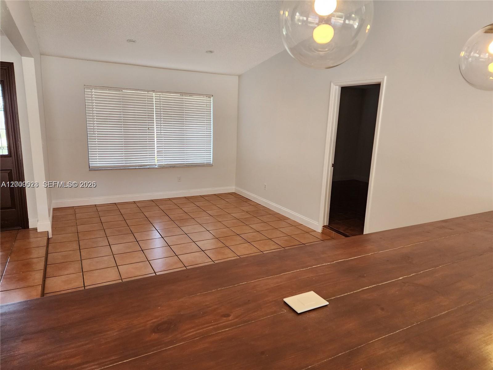 CALUSA CLUB ESTATES 5TH A - Residential