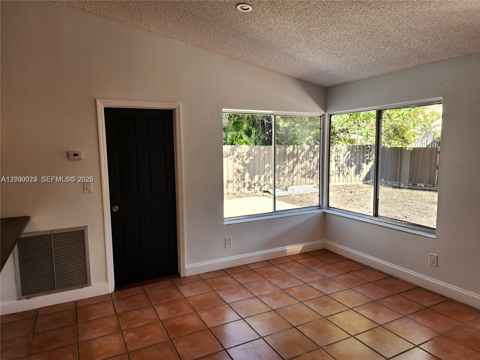 CALUSA CLUB ESTATES 5TH A - Residential