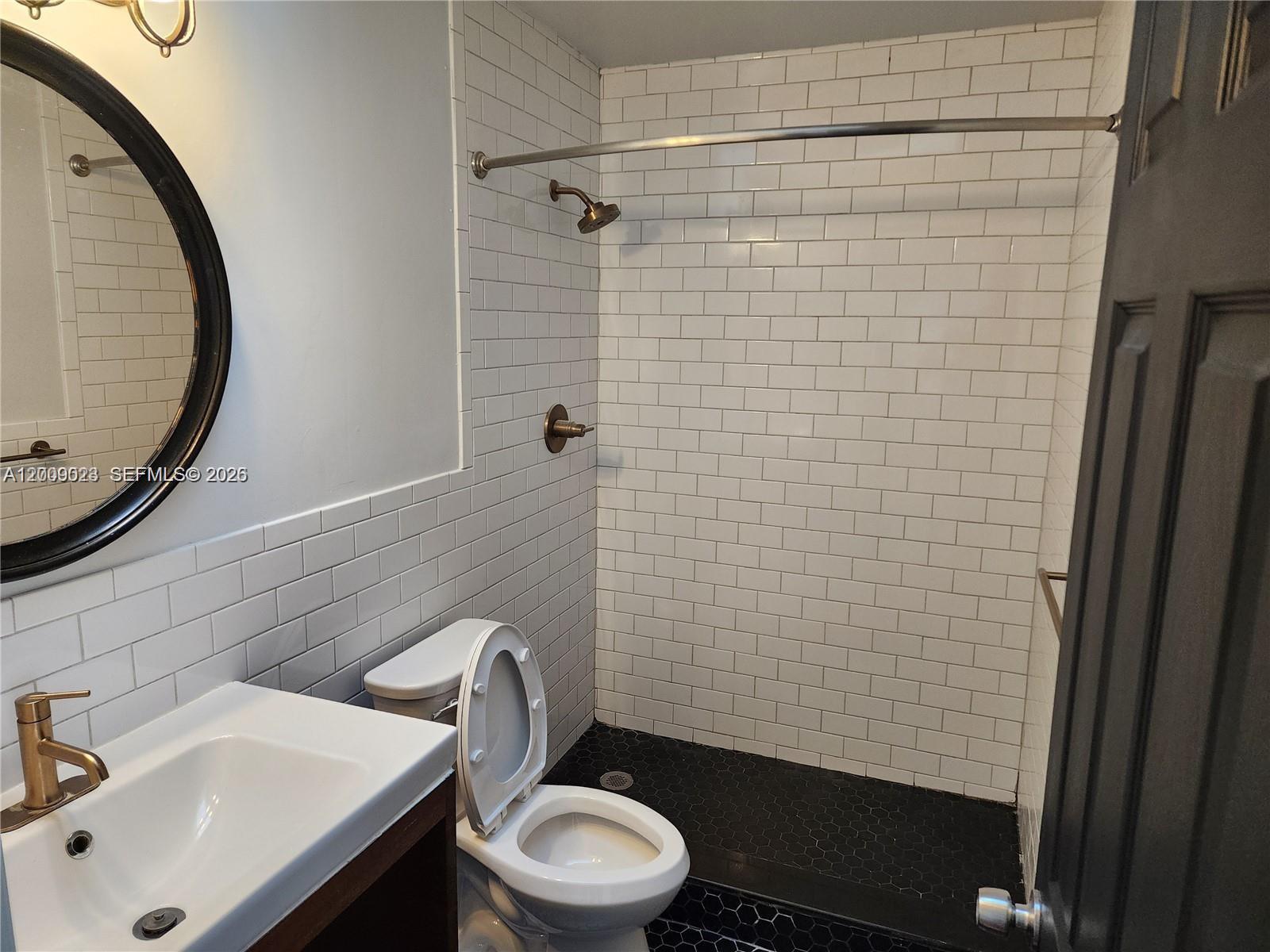 CALUSA CLUB ESTATES 5TH A - Residential