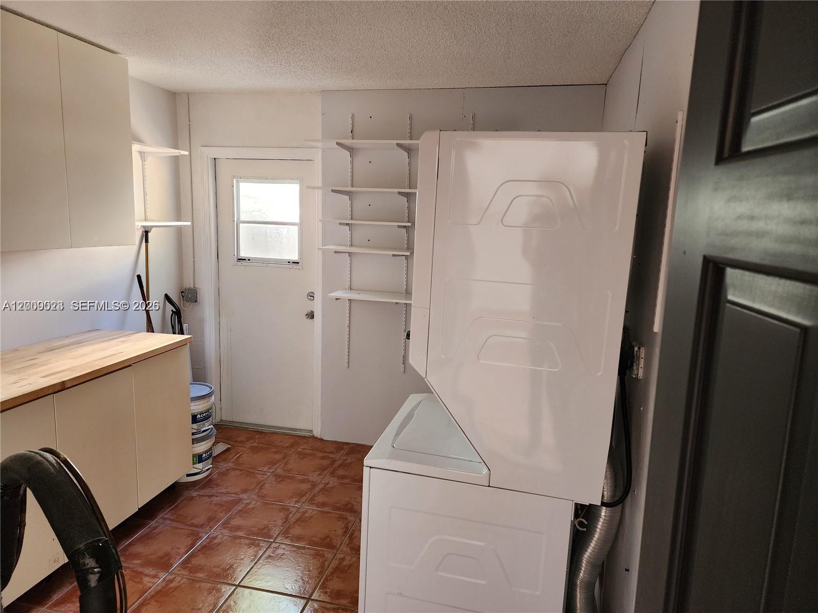 CALUSA CLUB ESTATES 5TH A - Residential