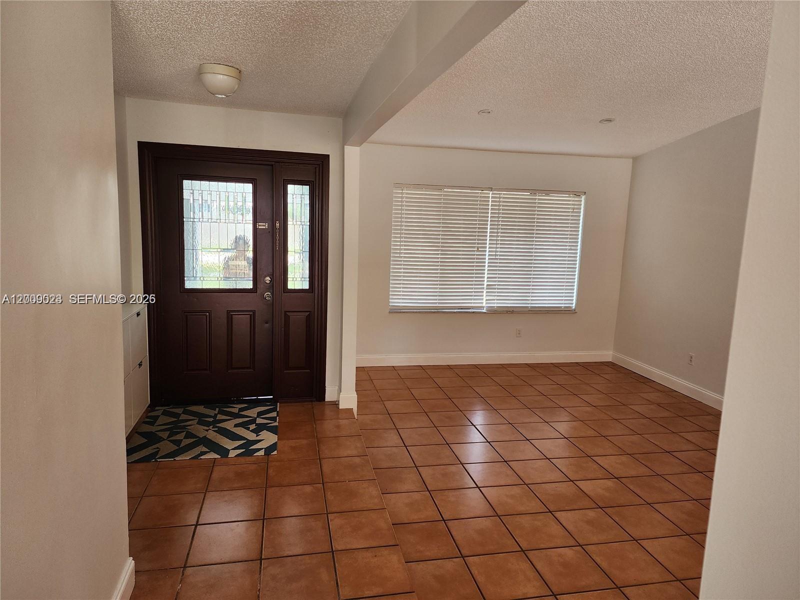 CALUSA CLUB ESTATES 5TH A - Residential