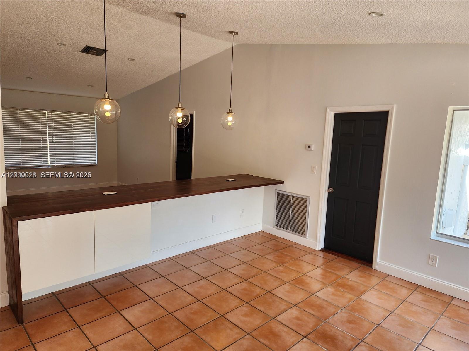 CALUSA CLUB ESTATES 5TH A - Residential