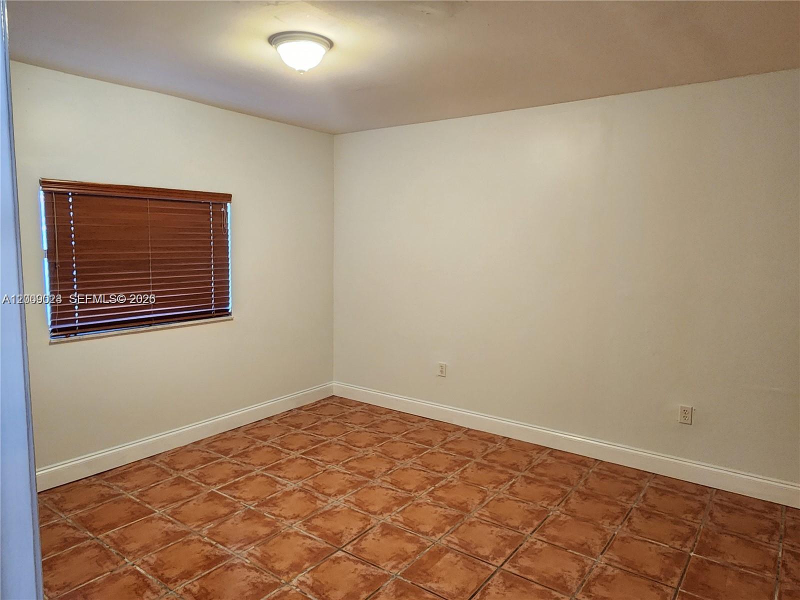 CALUSA CLUB ESTATES 5TH A - Residential