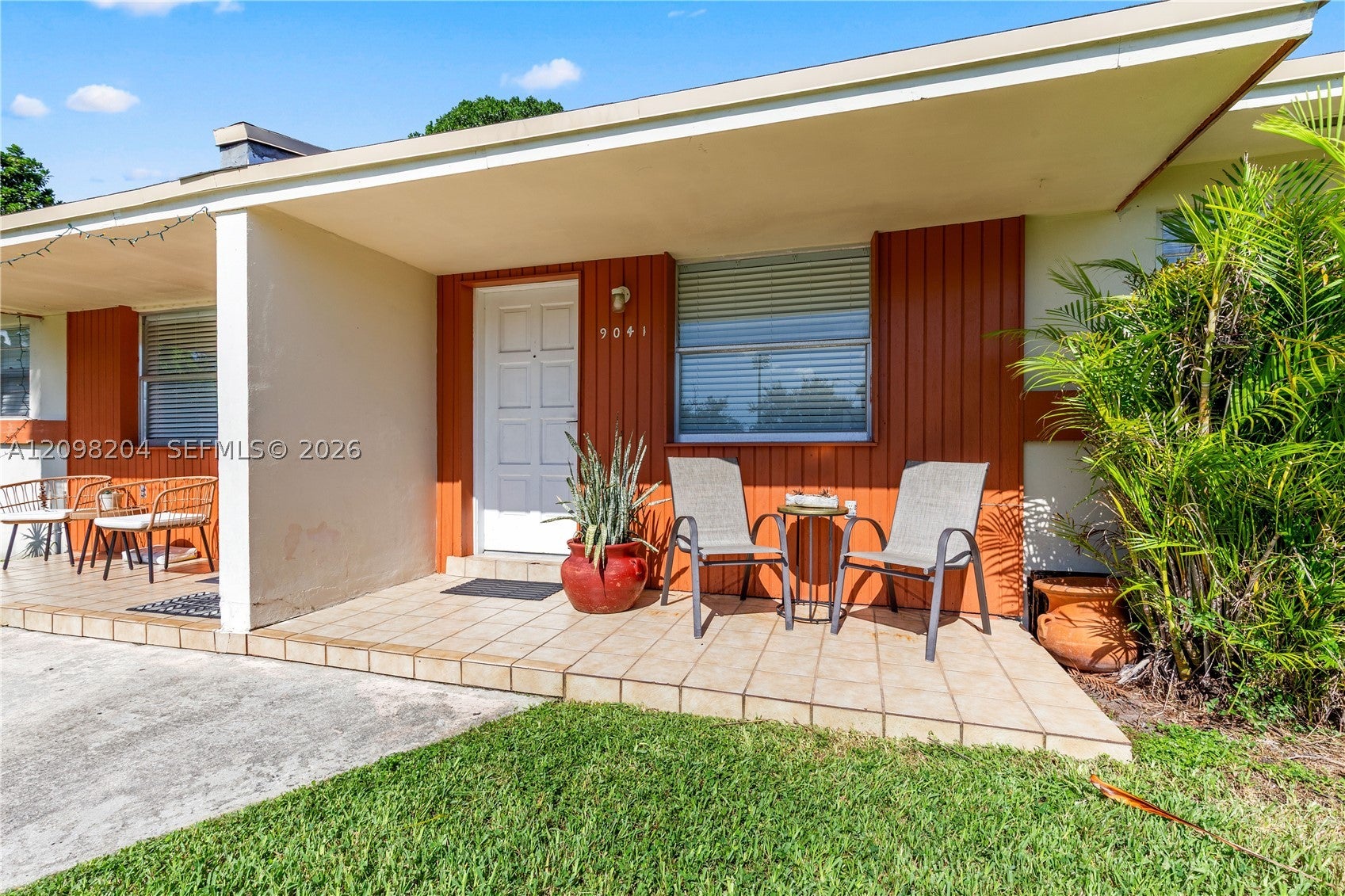 9041 SW 42nd St, Miami, FL, 33165/$925,000 1 9041 SW 42nd St