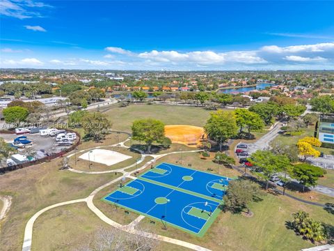 Tiny photo for 4766 SW 154th Ave, Miami, FL 33185 (MLS # A12041809)