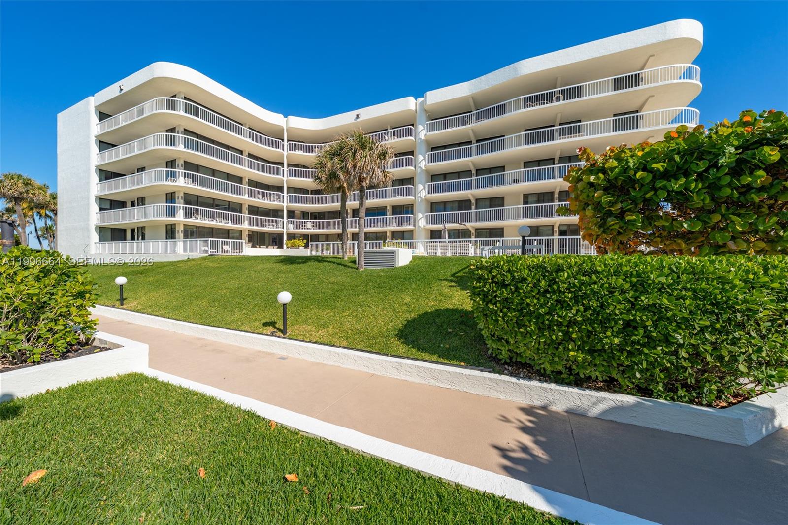 MERIDIAN OF PALM BEACH CO - Residential