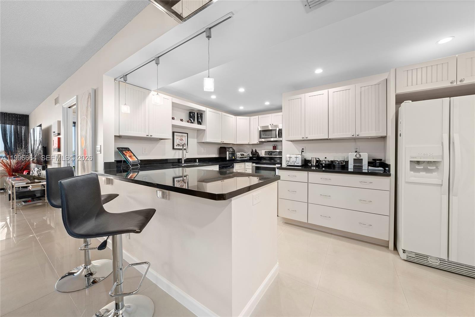 MERIDIAN OF PALM BEACH CO - Residential