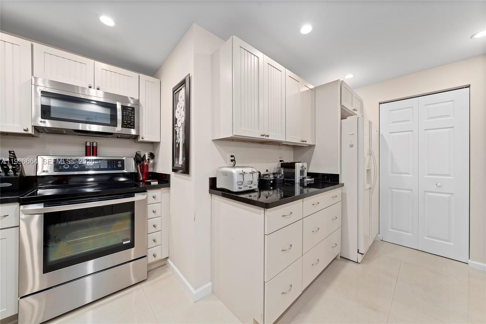 MERIDIAN OF PALM BEACH CO - Residential