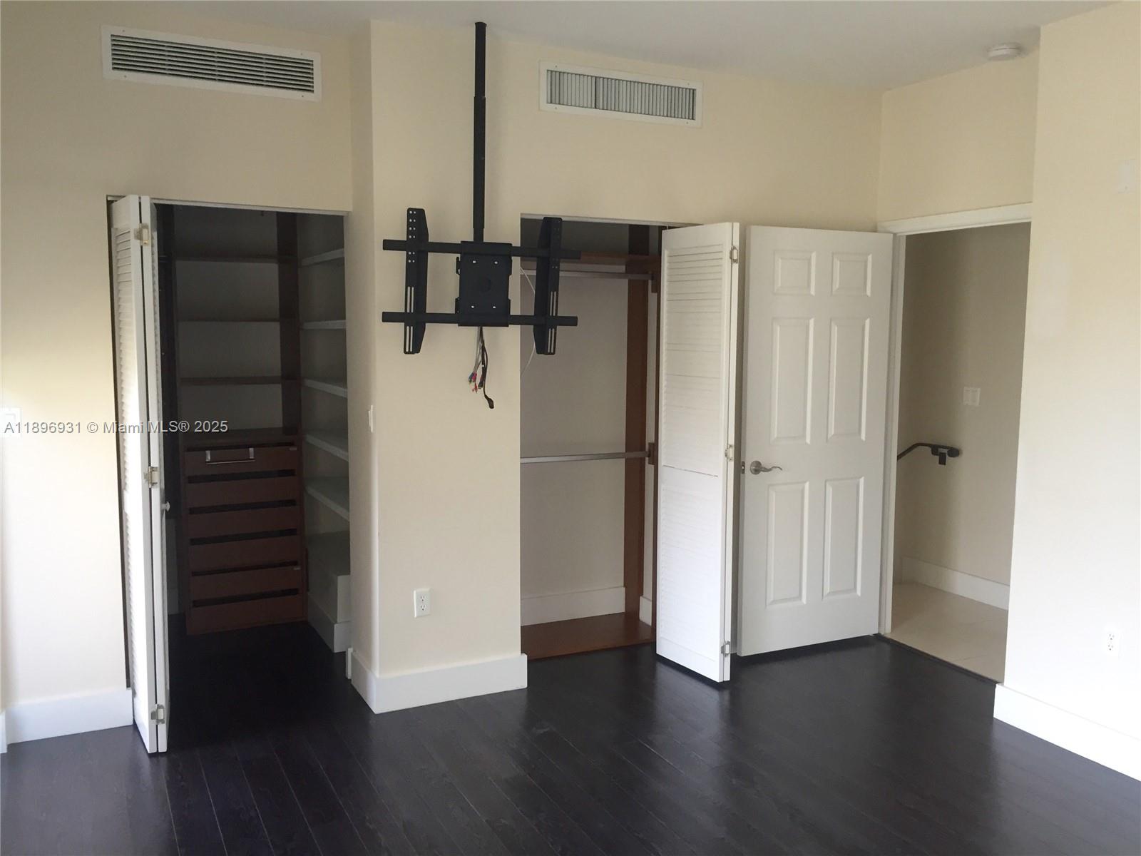 MERCO AT AVENTURA - Residential Lease