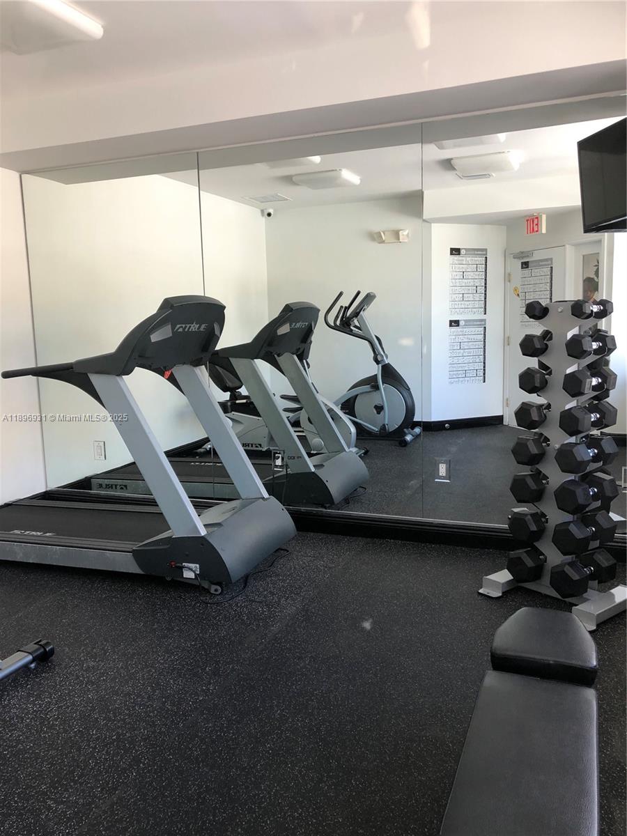 MERCO AT AVENTURA - Residential Lease