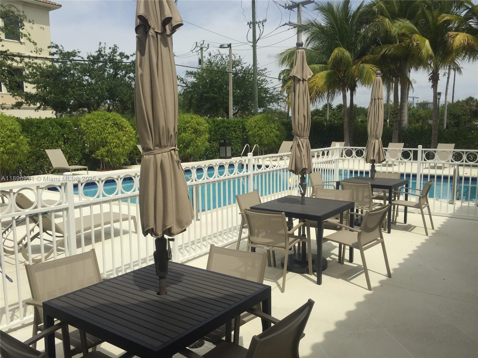 MERCO AT AVENTURA - Residential Lease