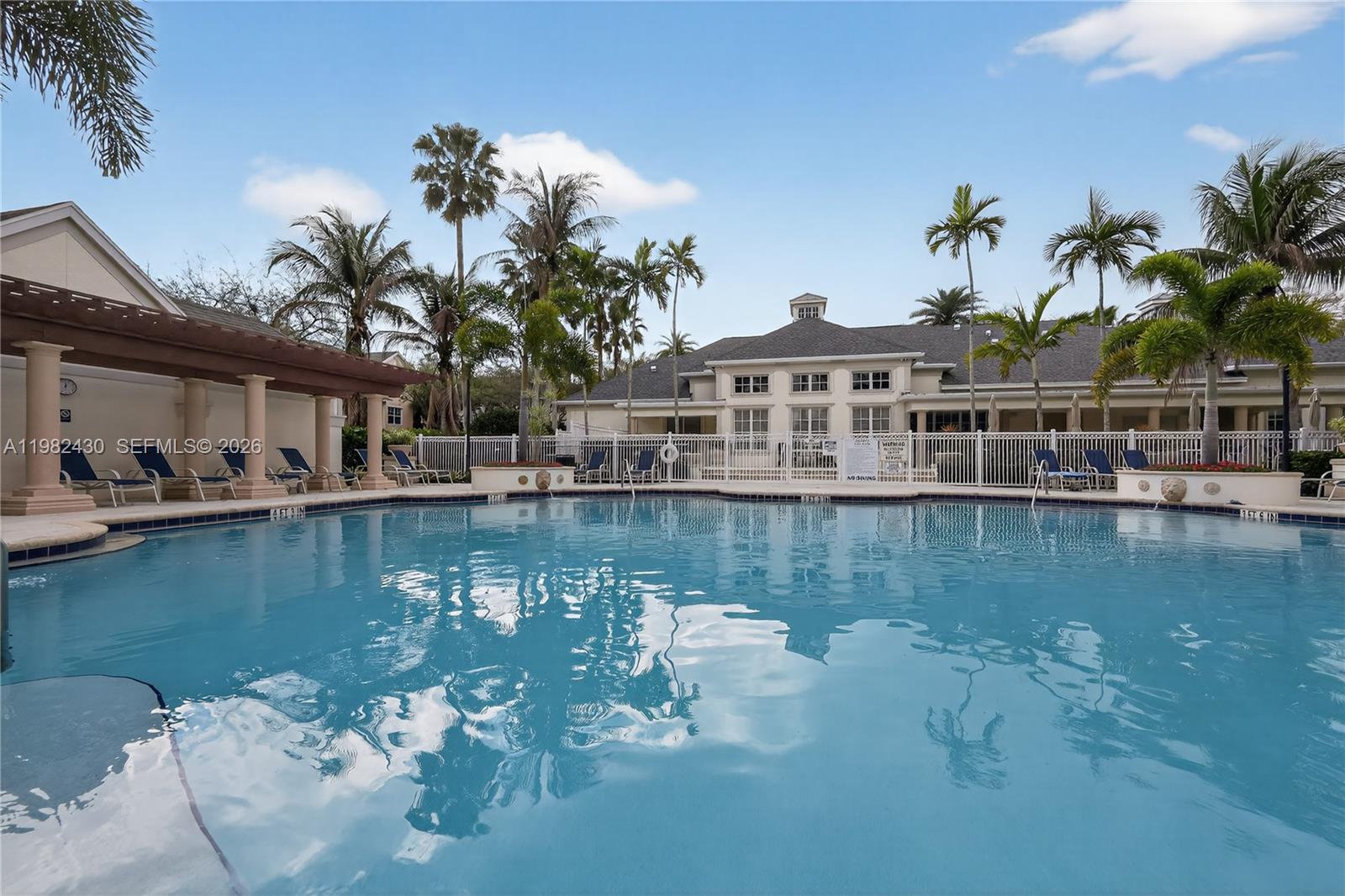 SOMERSET AT ABACOA CONDO - Residential