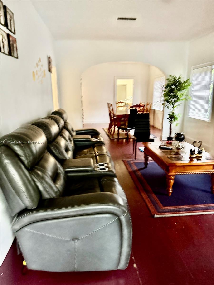 350 NE 127th St