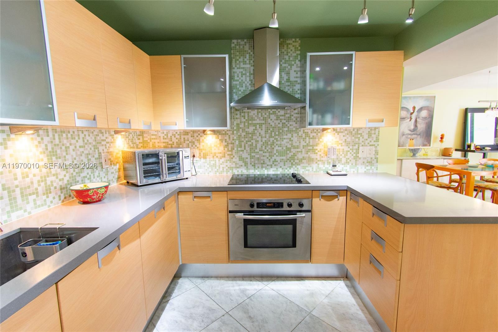 THE GEORGIAN CONDO PH1010 - Residential