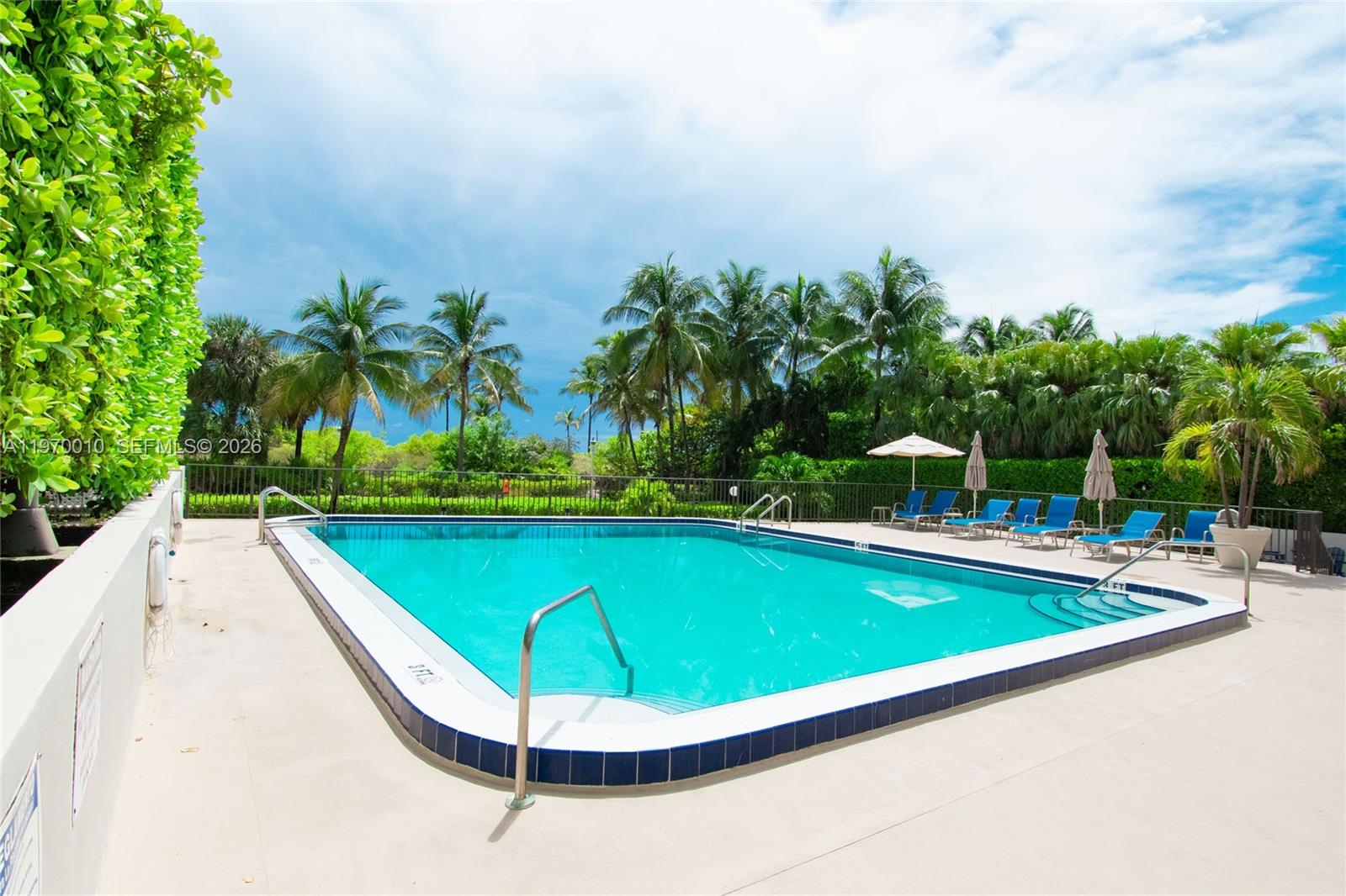 THE GEORGIAN CONDO PH1010 - Residential