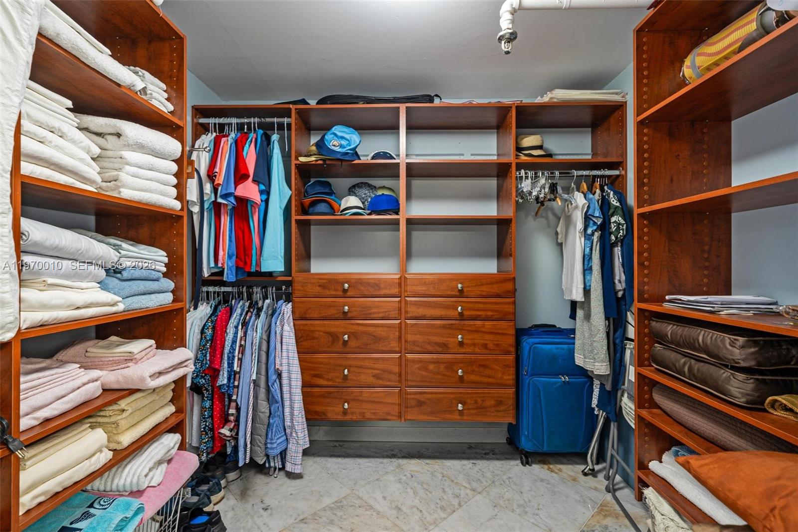 THE GEORGIAN CONDO PH1010 - Residential