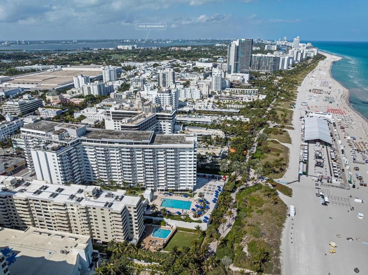 THE GEORGIAN CONDO PH1010 - Residential