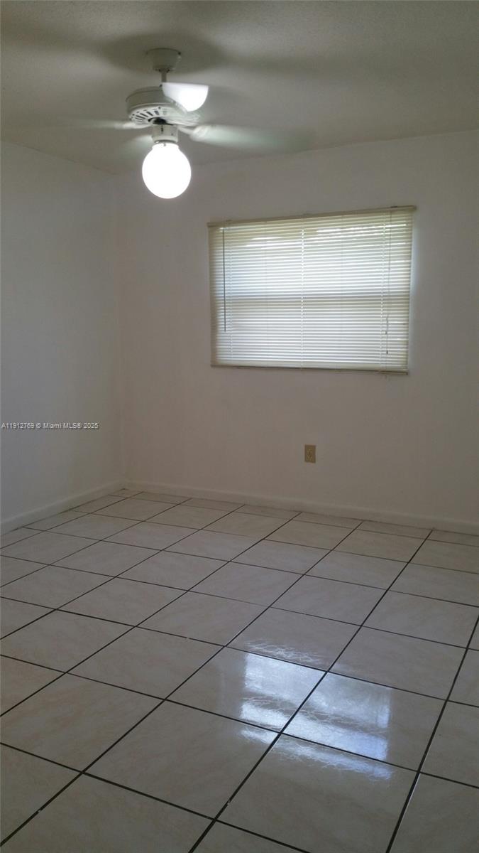 TEMPO CONDO PH I - Residential