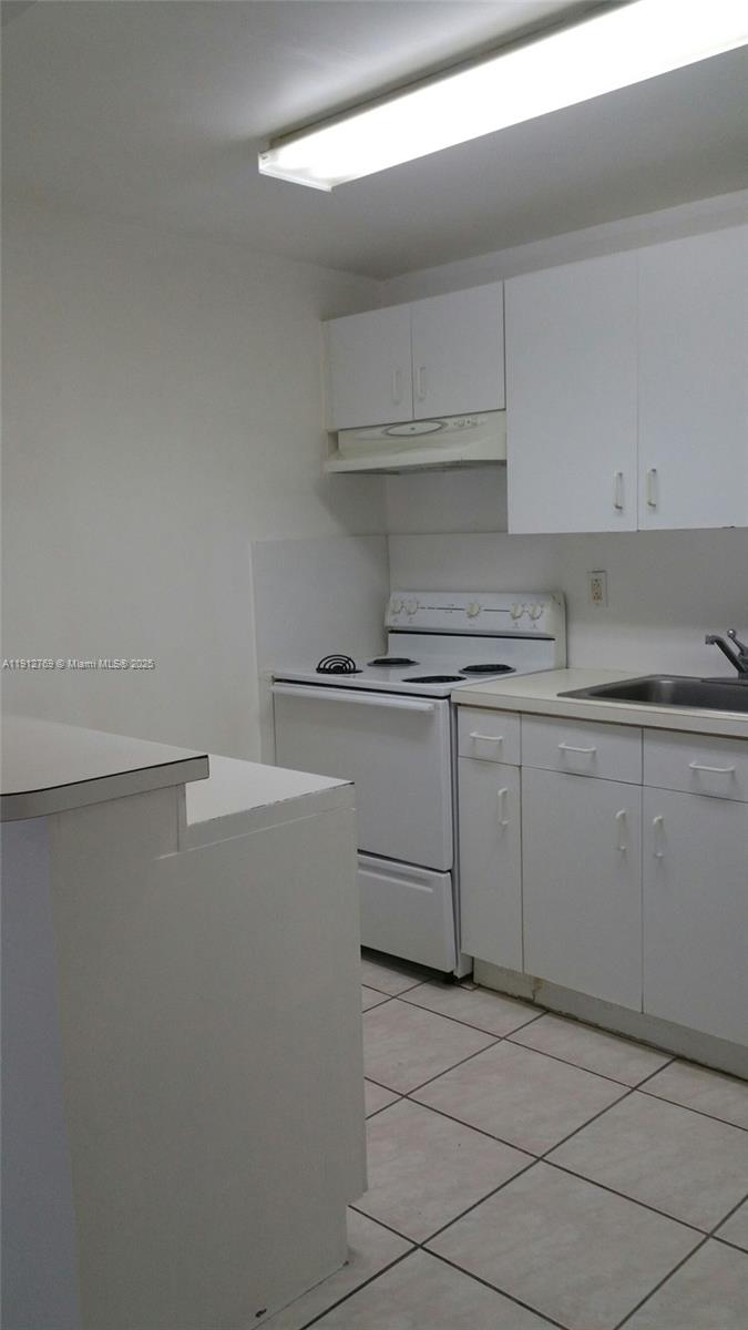 TEMPO CONDO PH I - Residential