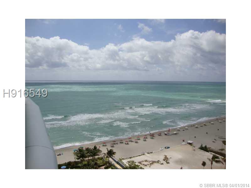 ***INVESTORS DREAM CAN RENT RIGHT AWAY AND 4X PER YEAR. THIS UNIT FACES THE DESIRED SE EXPOSURE. RELAXING OCEAN VIEWS AND POOL AREA VIEWS IS WHAT YOU SEE FROM THIS 1/1 UNIT. UPDATED UNIT. TILED THRU-OUT THE RENOVATED TIDES BLDG HAS A WIDE RANGE OF AMMENIT IES INCLUDING A HEATED POOL, GYM, DELI, BUSINESS CENTER AND A MASSAGE ROOM.