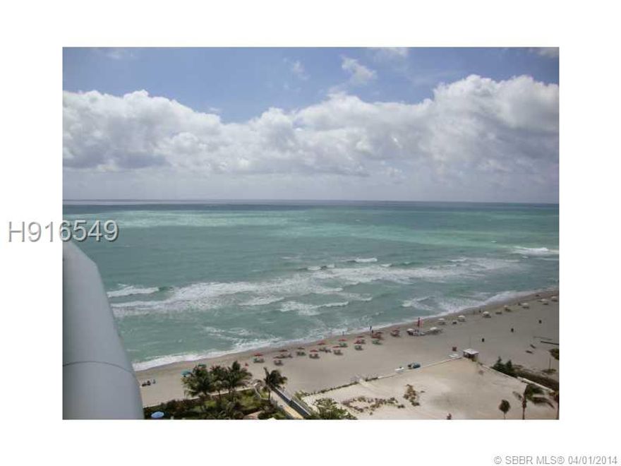 ***INVESTORS DREAM CAN RENT RIGHT AWAY AND 4X PER YEAR. THIS UNIT FACES THE DESIRED SE EXPOSURE. RELAXING OCEAN VIEWS AND POOL AREA VIEWS IS WHAT YOU SEE FROM THIS 1/1 UNIT. UPDATED UNIT. TILED THRU-OUT THE RENOVATED TIDES BLDG HAS A WIDE RANGE OF AMMENIT IES INCLUDING A HEATED POOL, GYM, DELI, BUSINESS CENTER AND A MASSAGE ROOM.