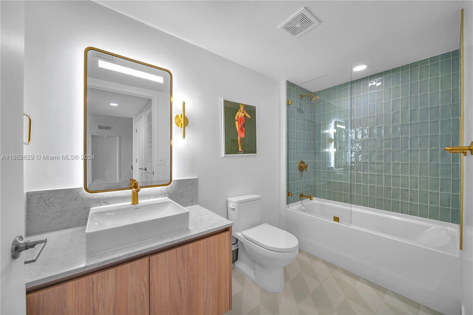 NAATIIVO CONDO - Residential