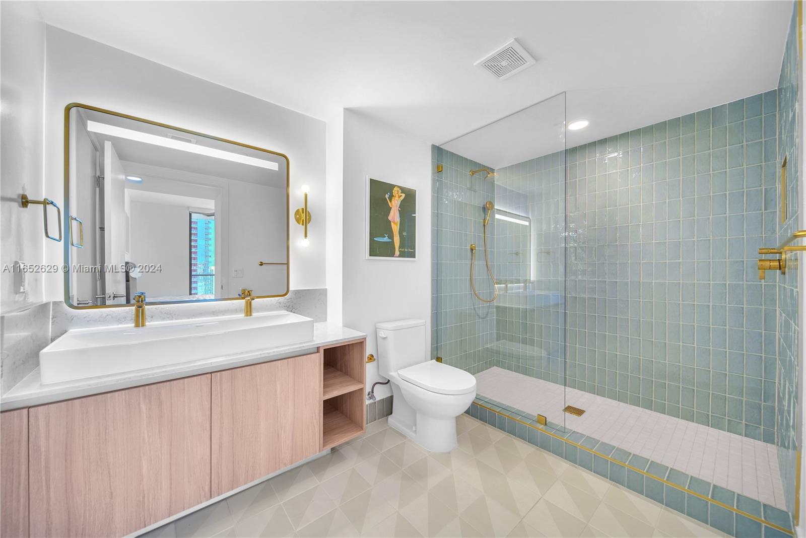 NAATIIVO CONDO - Residential