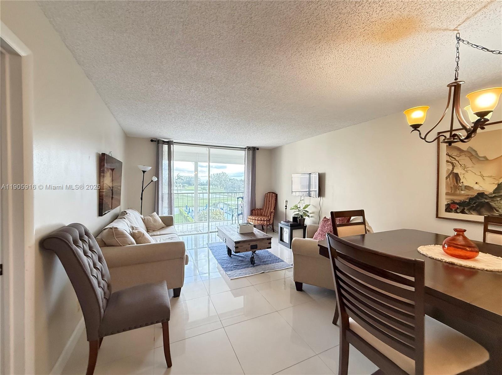 HOLLYBROOK GOLF AND - Residential Lease